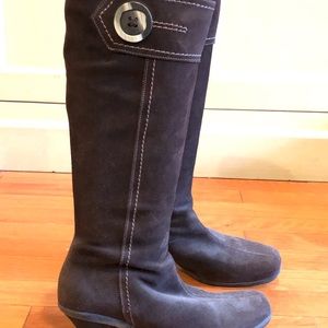 La Canadienne Brown Suede knee high boots size 8